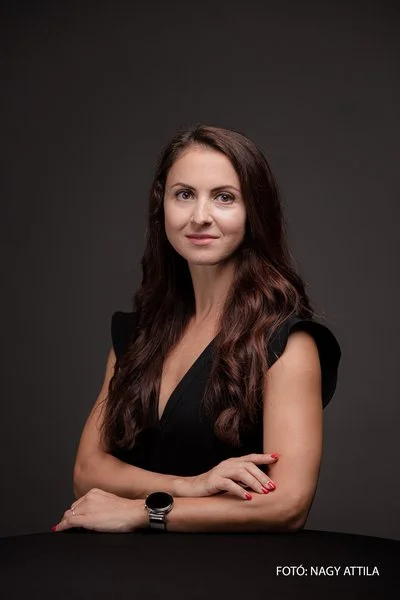 Portrait of Cristina Balaban, photograph by Attila Nagy