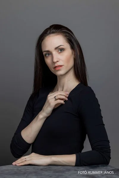 Portrait of Lili Felméry, photograph by János Kummer
