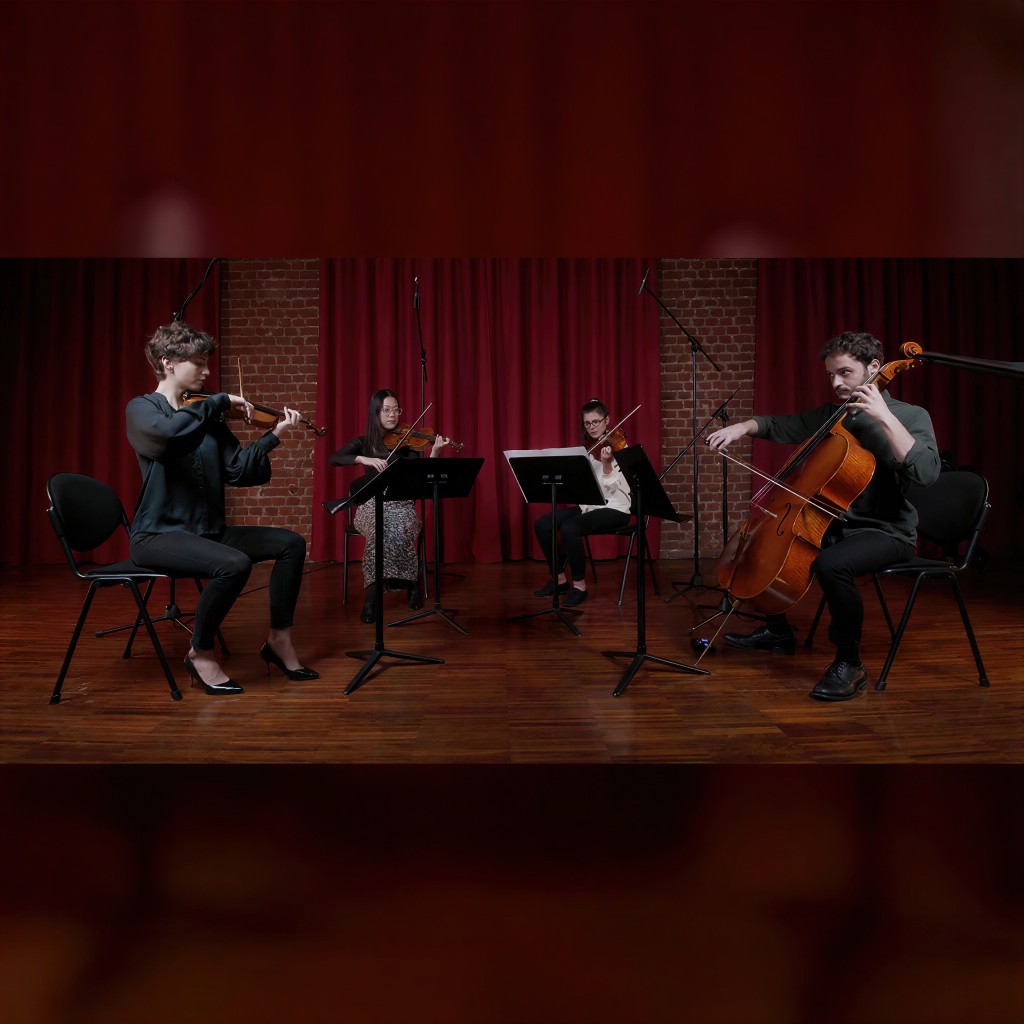 Accademia Teatro alla Scala students performing Giorno e Notte as a string quartet